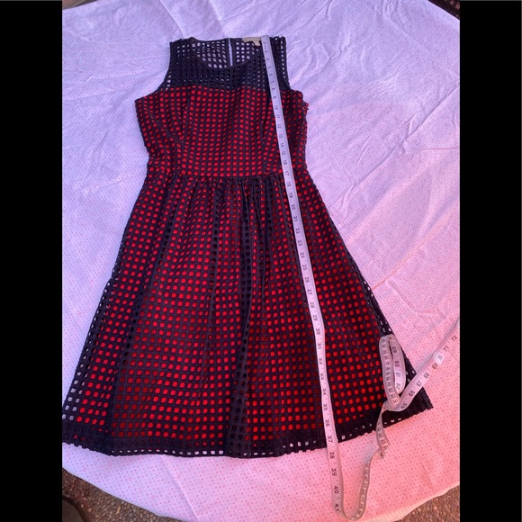 Banana Republic Navy Blue/Red Geo Eyelet Lace sleeveless Short Peplum Dress - Picture 9 of 13